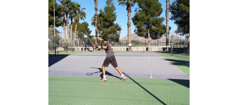 Imagen Escuelas Municipales de Tenis de la Vega Baja se unen para competir esta temporada